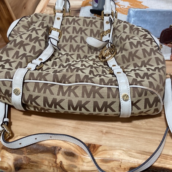 Michael Kors handbag - Picture 4 of 4